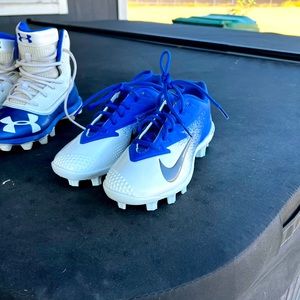 Nike size 4 youth cleats